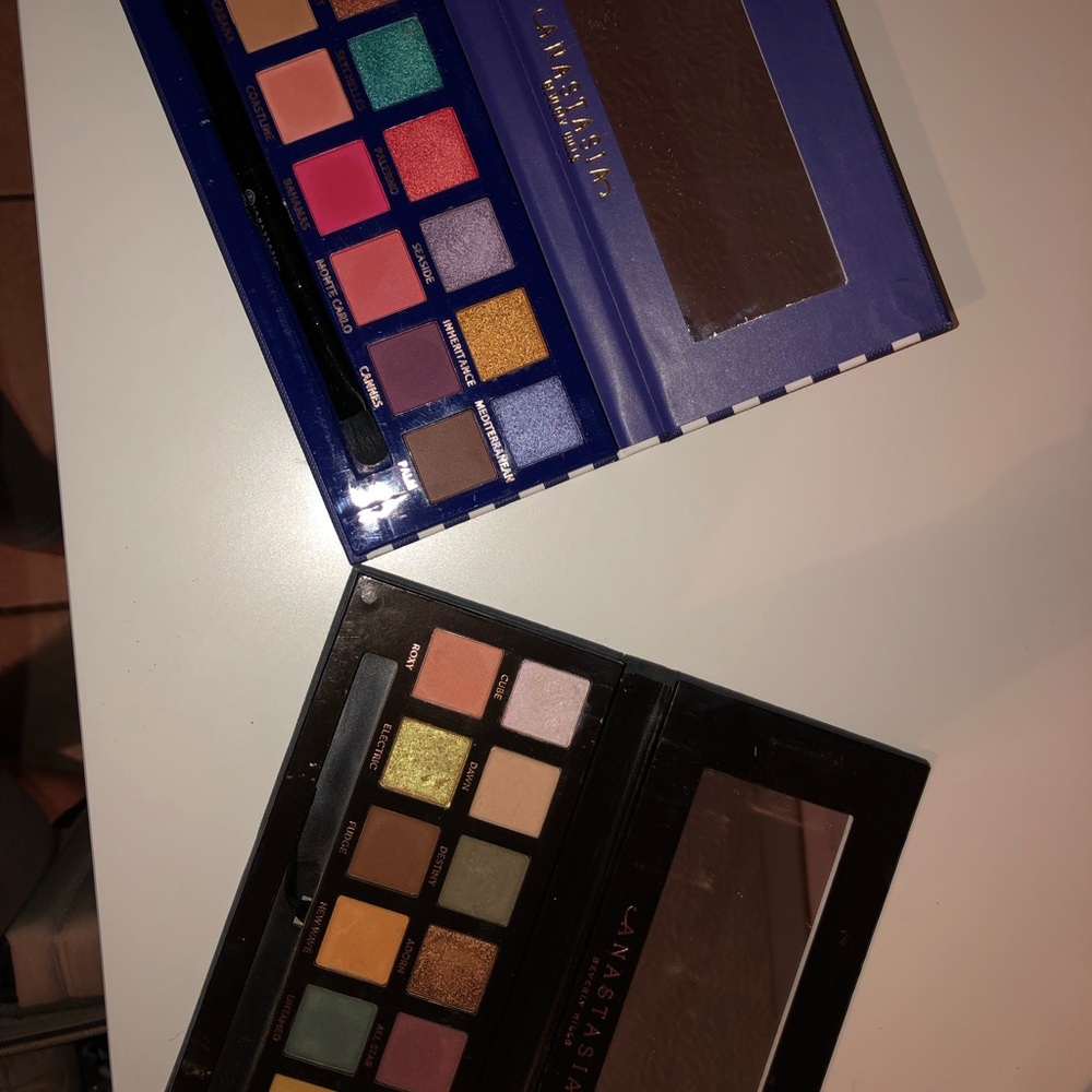 Anastasia Beverly hill pallets